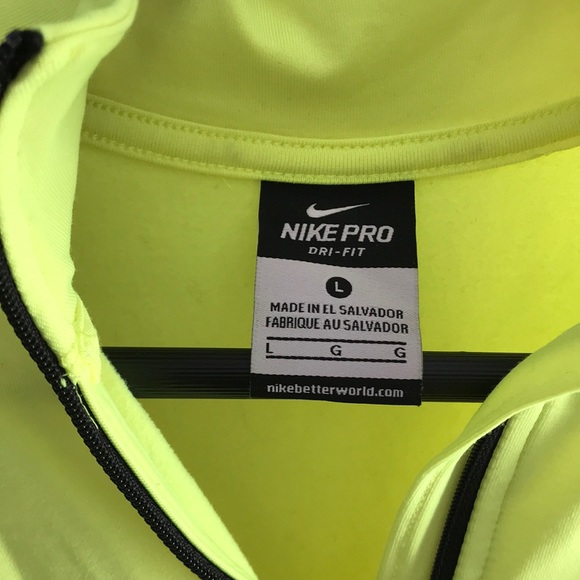 Nike Pullover - Picture 2 of 5